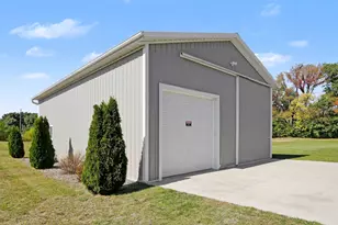 6715 Pine Rd, Benton Harbor, MI 49022 - Photo 31