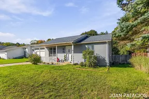 123 Great Northern Ln, Holland, MI 49424 - Photo 3