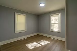 1910 Valley St, Muskegon, MI 49442 - Photo 9