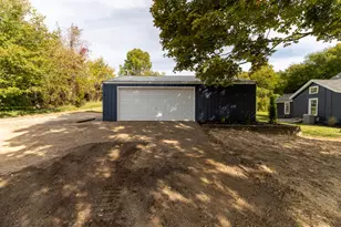 14946 Gleason Rd, Three Rivers, MI 49093 - Photo 3