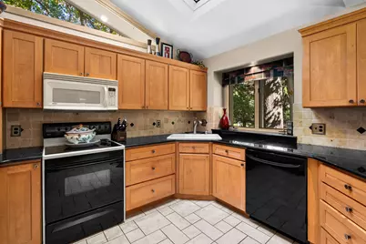 5062 Colony Woods Drive, Kalamazoo, MI 49009 - Photo 11