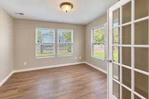 3240 Quarry Ridge Ct, Kalamazoo, MI 49004 - Photo 9