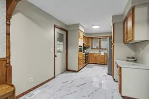 23 Peckham St, Coldwater, MI 49036 - Photo 7