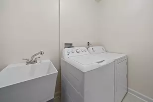 210 W Grove Ave, Michigan Center, MI 49254 - Photo 27