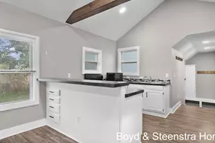 110 Peony St SW, Grand Rapids, MI 49548 - Photo 9