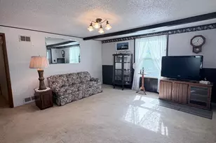 836 N Cherry St, Evart, MI 49631 - Photo 7