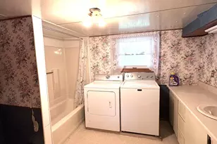 836 N Cherry St, Evart, MI 49631 - Photo 17