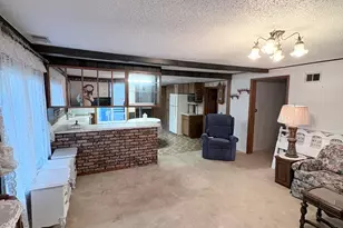 836 N Cherry St, Evart, MI 49631 - Photo 5