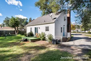 1138 Kelsey St NE, Grand Rapids, MI 49505 - Photo 25