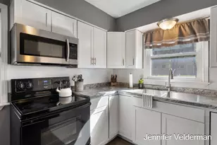 1138 Kelsey St NE, Grand Rapids, MI 49505 - Photo 11