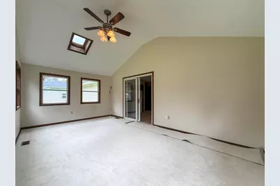 384 Maple Street, Coloma, MI 49038 - Photo 5