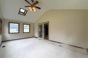 384 Maple St, Coloma, MI 49038 - Photo 5