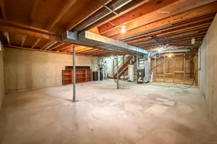 384 Maple St, Coloma, MI 49038 - Photo 19