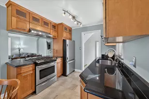 819 Park Ave, Lincoln Park, MI 48146 - Photo 9