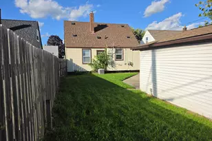660 E Robert Ave, Hazel Park, MI 48030 - Photo 9