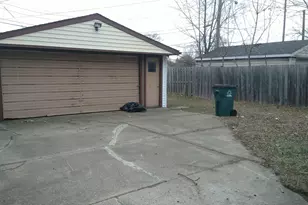 660 E Robert Ave, Hazel Park, MI 48030 - Photo 7