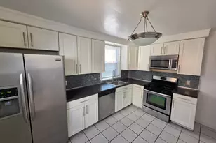 660 E Robert Ave, Hazel Park, MI 48030 - Photo 3