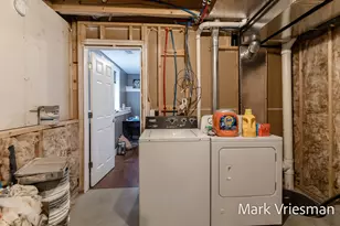 1032 W Barney Ave, Muskegon, MI 49441 - Photo 37