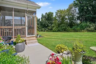 5725 Trailside Ln, Whitmore Lake, MI 48189 - Photo 3