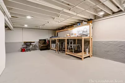 2141 Apple Avenue NW, Grand Rapids, MI 49504 - Photo 25
