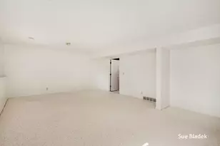 950 Village Ct, Holland, MI 49423 - Photo 27