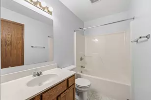 6083 Fairgrove St, Kalamazoo, MI 49009 - Photo 31