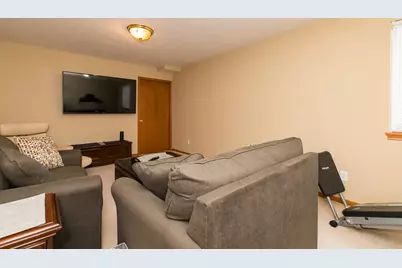 6083 Fairgrove Street, Kalamazoo, MI 49009 - Photo 19