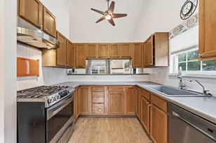 6085 Fairgrove St, Kalamazoo, MI 49009 - Photo 17
