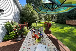 6085 Fairgrove St, Kalamazoo, MI 49009 - Photo 7
