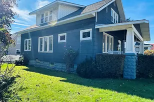 313 3rd St, Manistee, MI 49660 - Photo 3