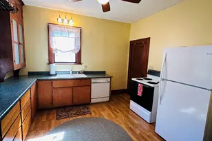 313 3rd St, Manistee, MI 49660 - Photo 17