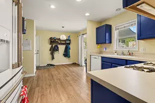 7448 Texas Heights Ave, Kalamazoo, MI 49009 - Photo 9