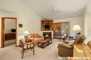 565 Tournament Cir, Norton Shores, MI 49444 - Photo 5