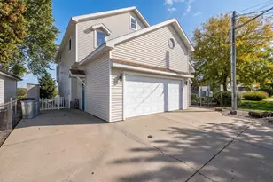 11044 Harold Dr, Luna Pier, MI 48157 - Photo 51