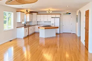 11044 Harold Dr, Luna Pier, MI 48157 - Photo 11