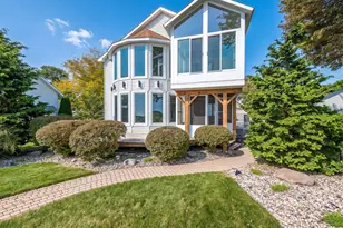 11044 Harold Dr, Luna Pier, MI 48157 - Photo 3