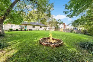 2100 Cambridge Dr SE, Grand Rapids, MI 49506 - Photo 3
