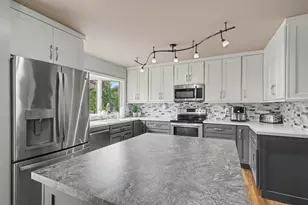 125 Jacaranda Dr, Battle Creek, MI 49015 - Photo 9