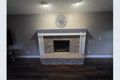 7345 Apple Grove Lane, Temperance, MI 48182 - Photo 11