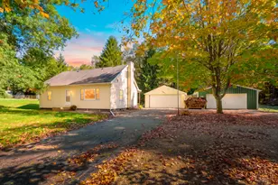 2871 S 6th St, Kalamazoo, MI 49009 - Photo 1