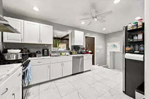 13691 Sherman Ave, Warren, MI 48089 - Photo 7