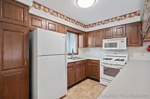 5990 SE Leisure South Dr SE, Kentwood, MI 49548 - Photo 5