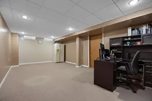 29289 Perth St, Livonia, MI 48154 - Photo 23