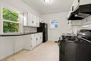 842 Hall St SE, Grand Rapids, MI 49507 - Photo 11