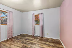 704 E Oak St, Greenville, MI 48838 - Photo 17