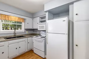 704 E Oak St, Greenville, MI 48838 - Photo 7