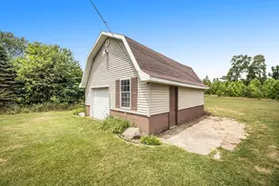 28694 Coulter St, Edwardsburg, MI 49112 - Photo 5