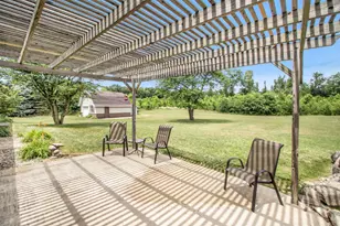 28694 Coulter St, Edwardsburg, MI 49112 - Photo 5