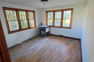 113 W State St, Scottville, MI 49454 - Photo 23