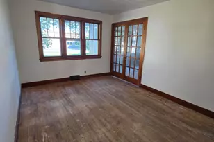 113 W State St, Scottville, MI 49454 - Photo 19